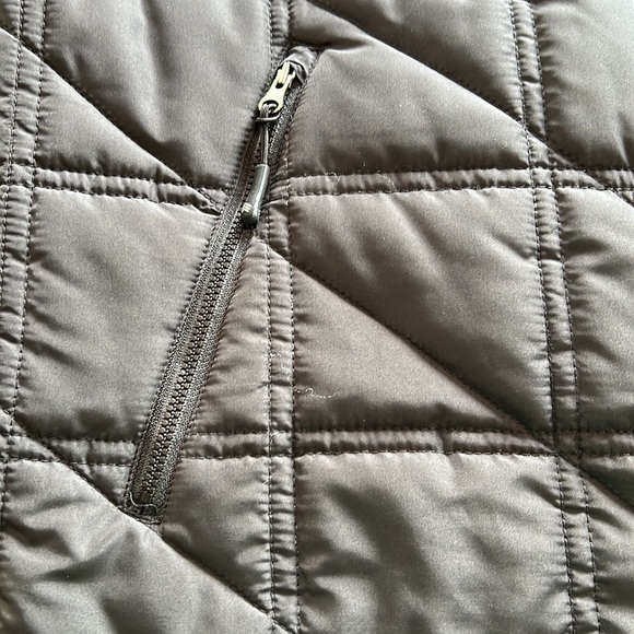 Solaris black/ black/gray reversible vest.  Size XL - Picture 6 of 7